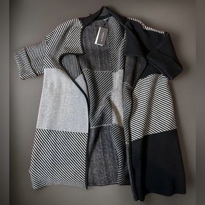 Lafayette 148 New York Sweater. Size M/L